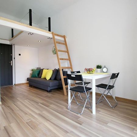 Sunny Studio In The City Center Lodz  Exterior photo