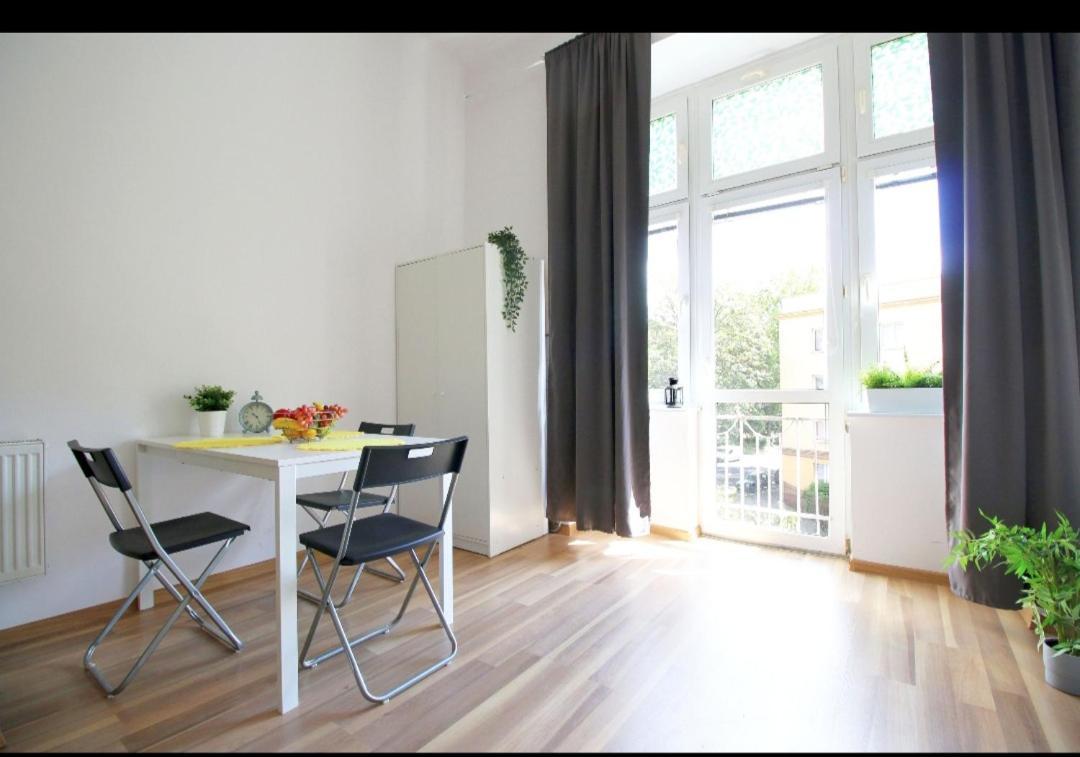 Sunny Studio In The City Center Lodz  Exterior photo